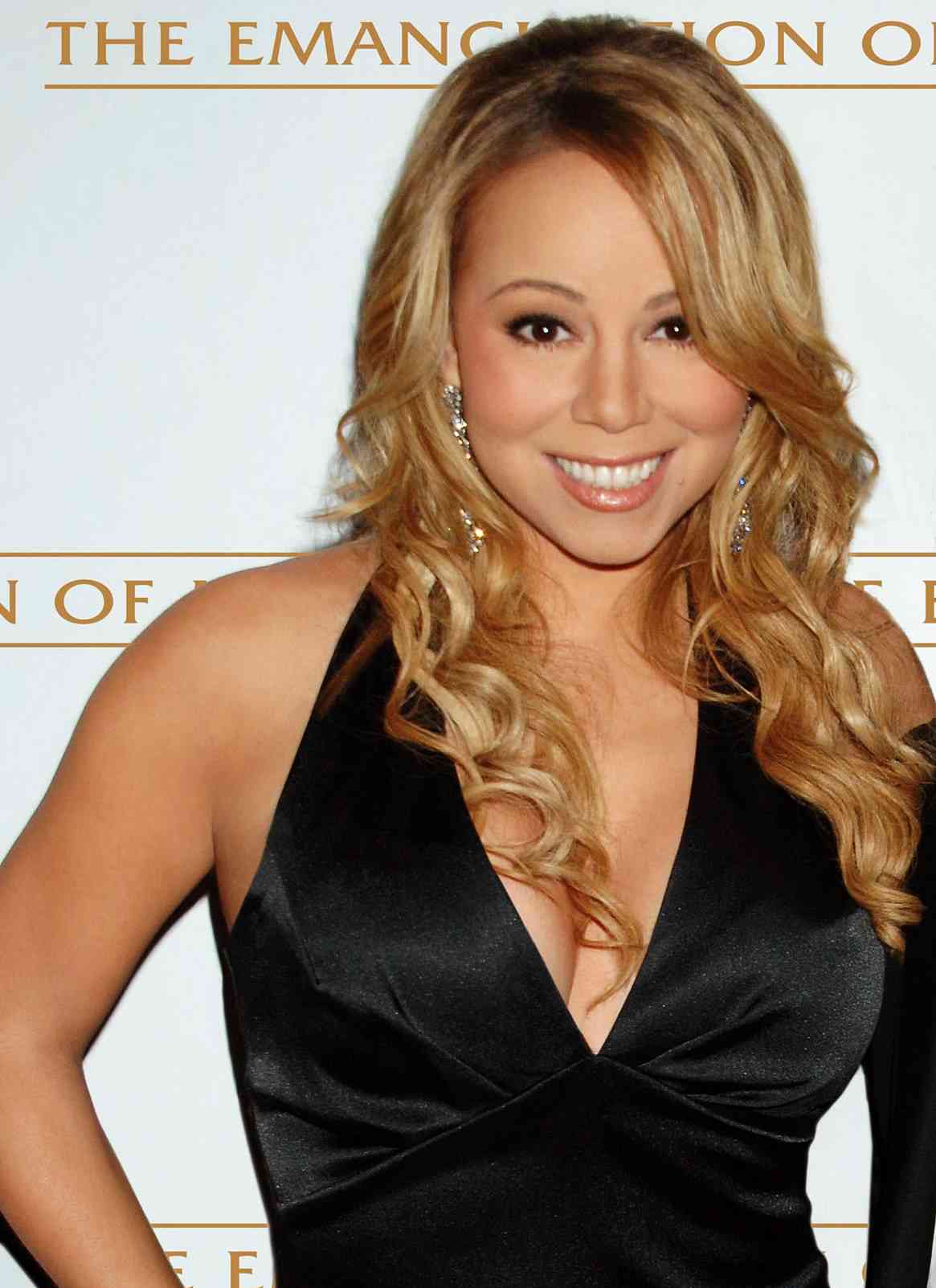 Mariah Carey Shows Off Her Generous Curves Photos Video The Trent 