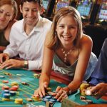 Who-has-more-chances-to-win-in-online-casino-men-or-women_Fotor