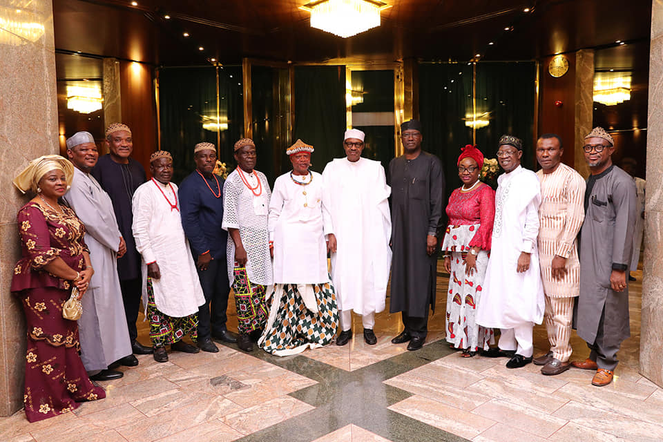 President Buhari in a group photo with Obol Ofem Ubana Eteng of Ugep, members of his delegation and senior government officials as he receives in audience His Royal Highness Obol Ofem Ubana Eteng of Ugep, Cross Rivers State in State House on 9th Oct 2018