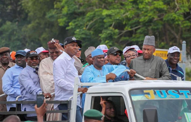 Police teargas PDP leaders, Senate President Bukola Saraki, Senator Ben-Murray Bruce, Senator Dino Melaye, former Jigawa Governor Sule Lamindo, the party chairman, Uche Secondus, Speaker of the House Yakubu Dogara, Governor of Sokoto, Aminu Tambuwal when they staged a protest for a free and fear election at the INEC office in Abuja on October 5, 2018