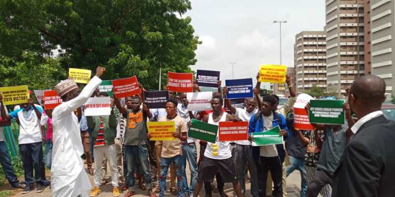 NFF Crisis: Pinnick Supporters Protest As Federal High Court, National ...