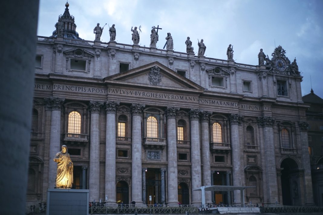 St. Peter's Basilica, Piazza San Pietro, Vatican City