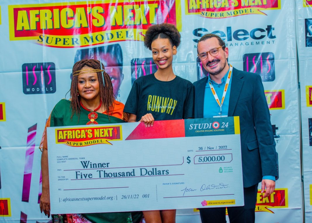 Burundi beauty queen Niteka Marvella, won the the title of first Africa's Next Super Model and took home the prize of $5,000 in Kigali, Rwanda. On her left is Mrs Joan Okorodudu, the founder of ISIS International Models and creator of the contest. | Courtesy ISIS Models