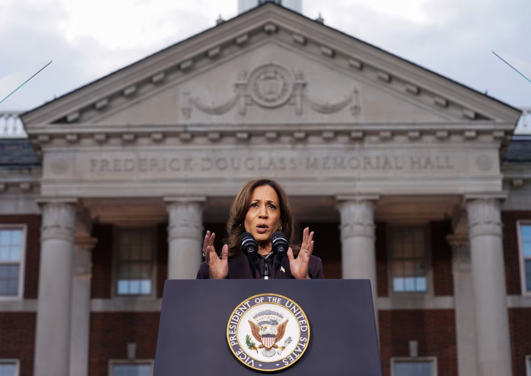 Democratic presidential nominee U.S. Vice President Kamala Harris arrives to deliver a speech conceding 2024 U.S. Presidential Election to President-elect Trump at Howard University in Washington, DC, U.S. November 6, 2024. | Tasos Katopodis/Pool via REUTERS