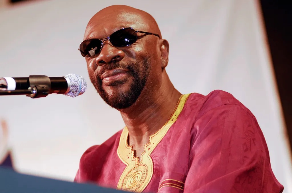 Isaac Hayes performs at Waterfront Blues Festival